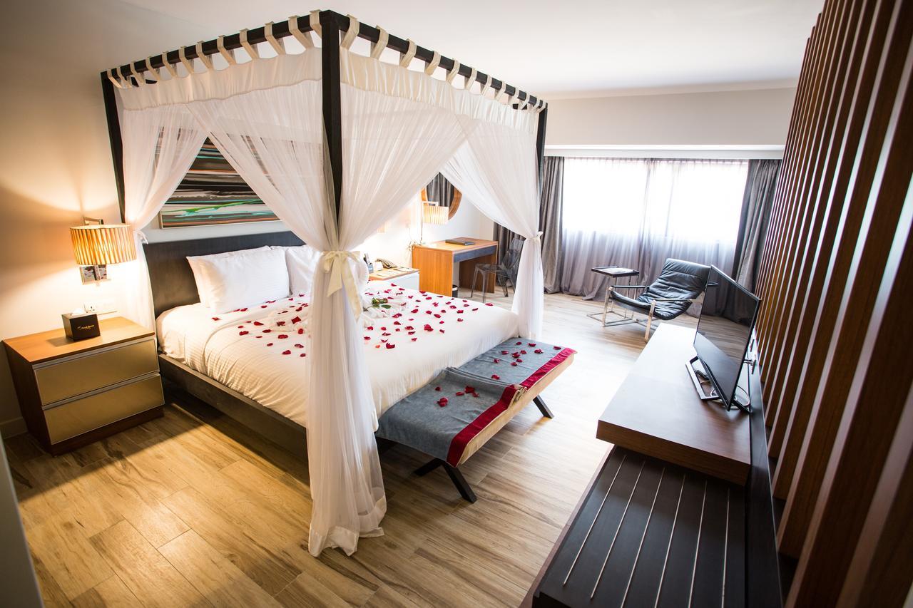 منتجع وسبا ساند آند ساندلز ديزارو بيتش دِسارو المظهر الخارجي الصورة A room at the hotel