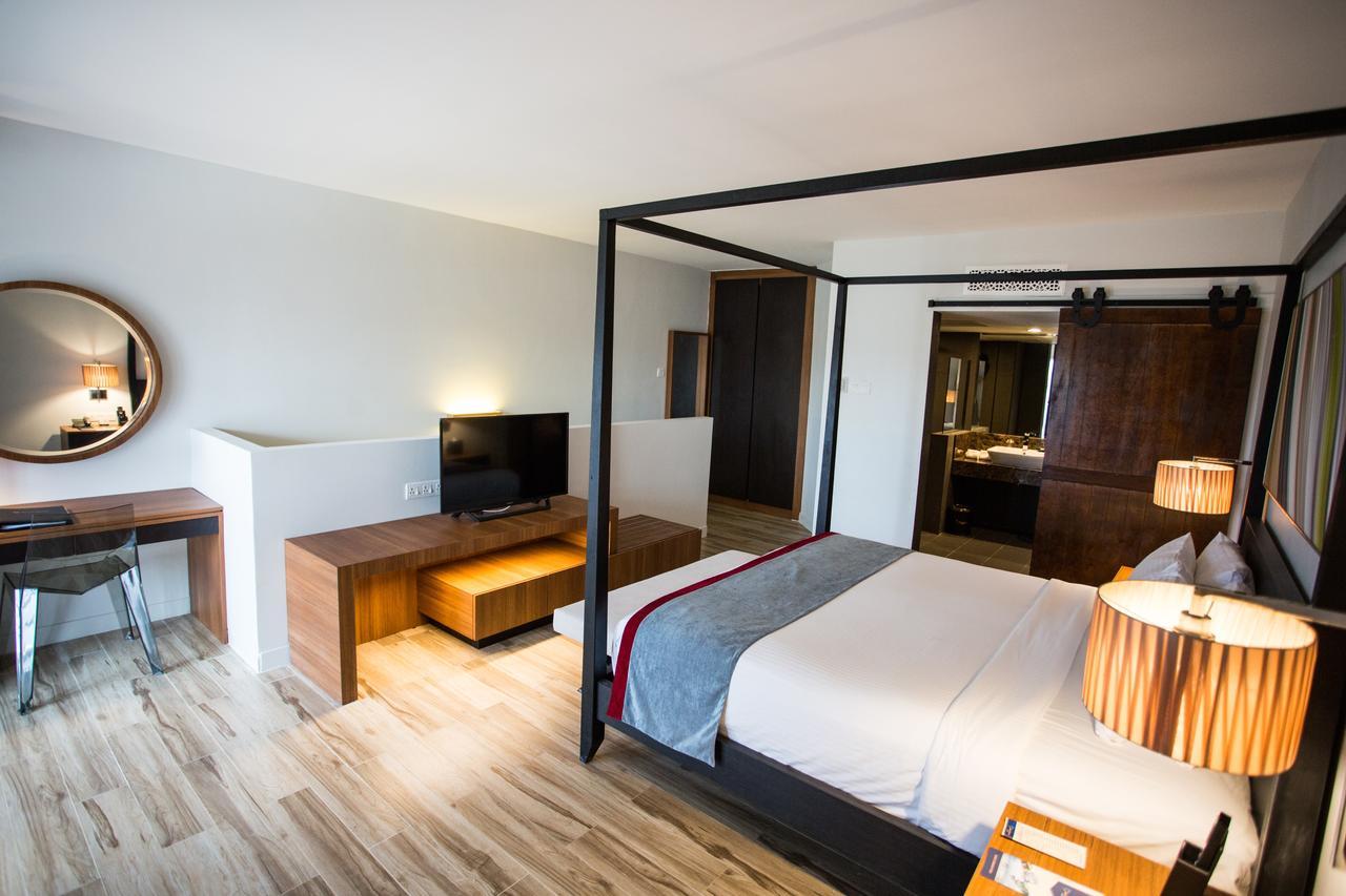 منتجع وسبا ساند آند ساندلز ديزارو بيتش دِسارو المظهر الخارجي الصورة A bedroom at the hotel