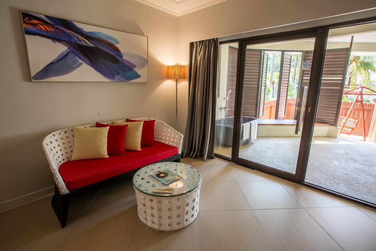 منتجع وسبا ساند آند ساندلز ديزارو بيتش دِسارو المظهر الخارجي الصورة A room at the hotel